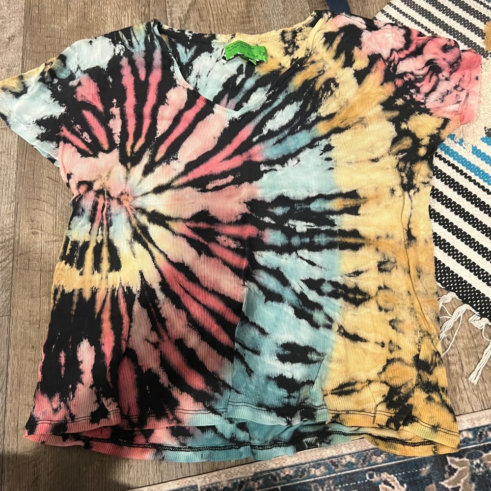 Black and Pink Short Sleeve Tie-Dye T-Shirt